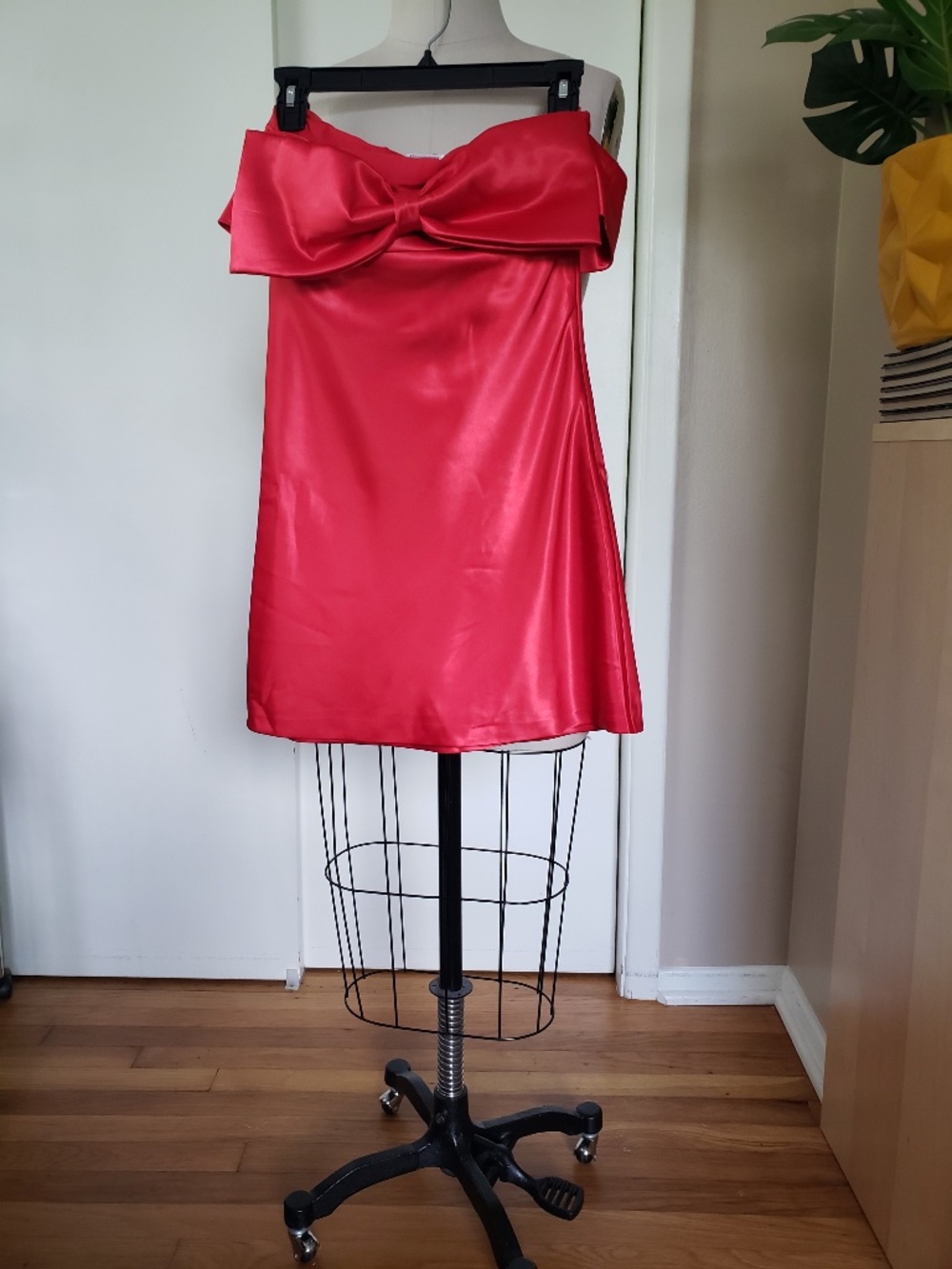 Lyla Off Shoulder Bow Mini Dress Size 2 NEW!